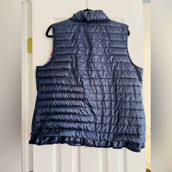 Lilly Pulitzer True Navy quilted vest with printed inside size XL - Picture 5 of 6
